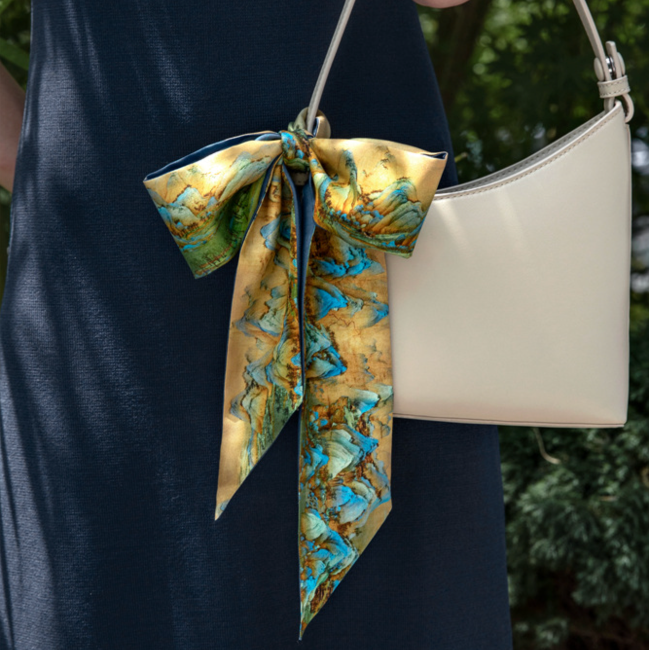 100% Mulberry Silk Twilly