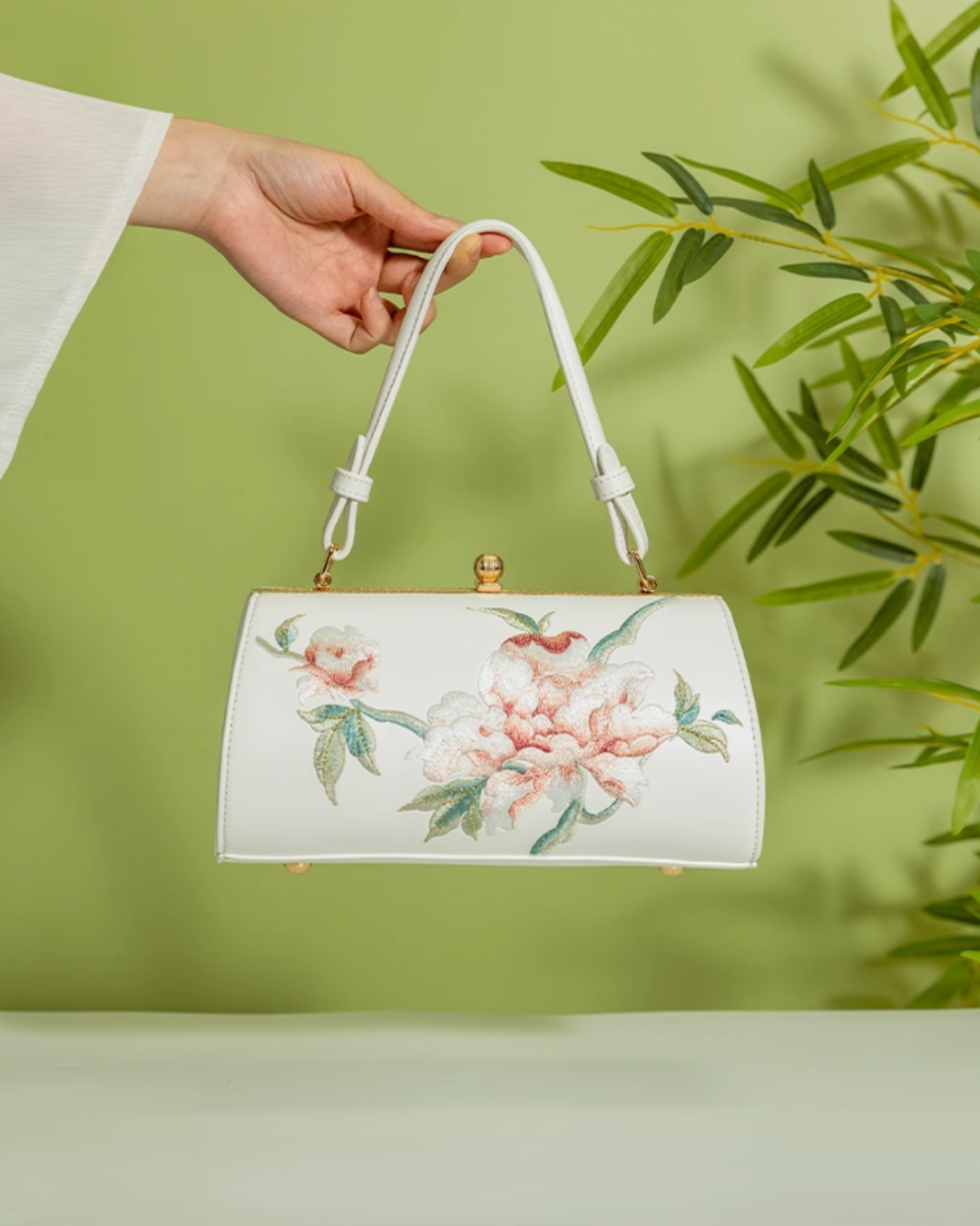 Tang Bloom Peony Clutch