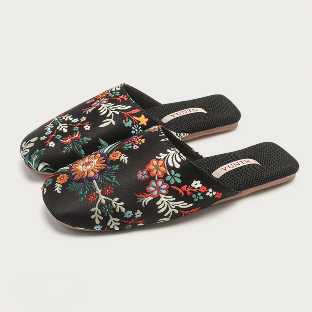 Hundred Flowers Embroidered Satin Women Indoor Slipper