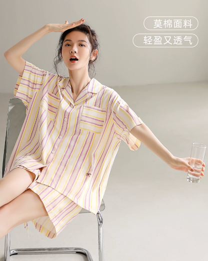 Cǎi Pajamas Set (Short Sleeve & Shorts)