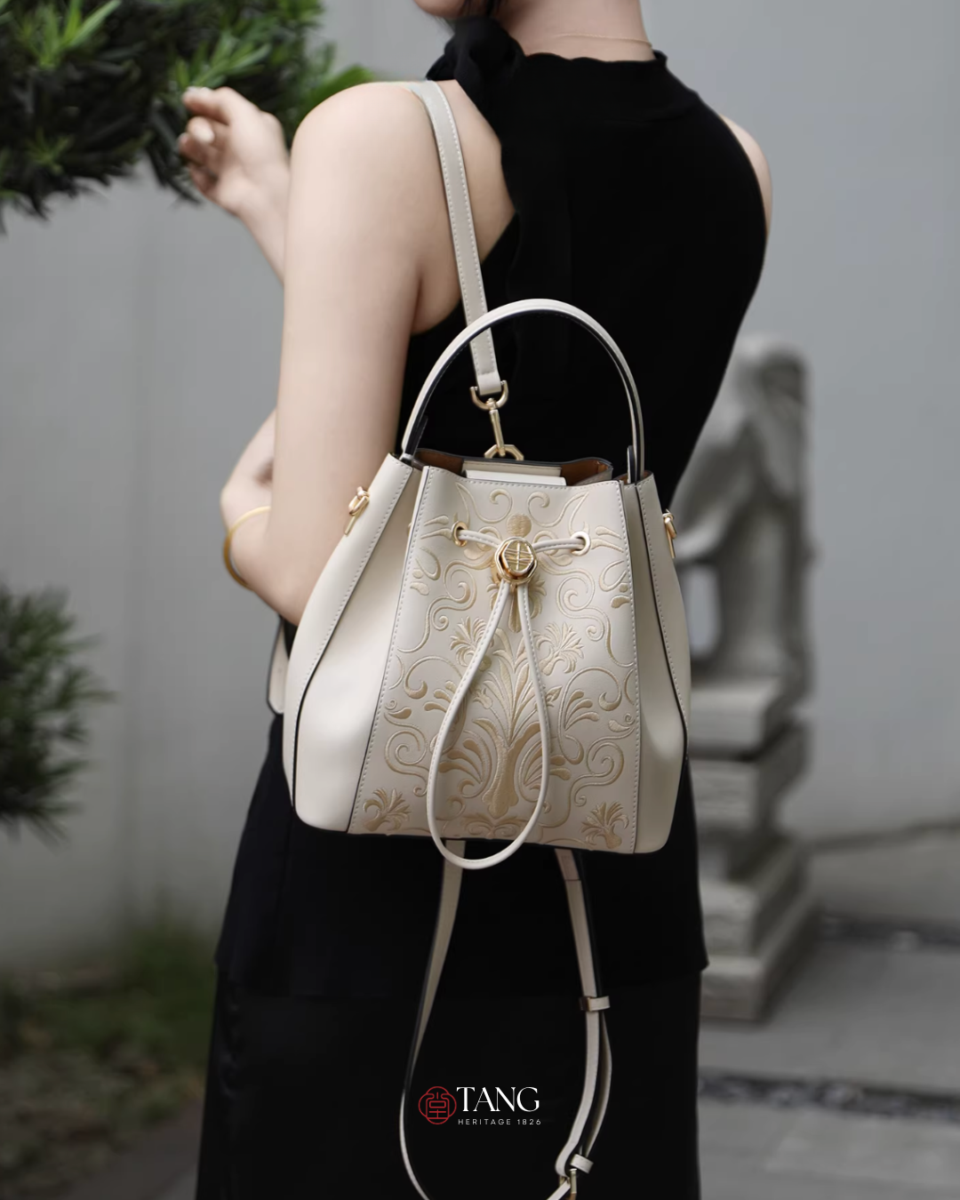 Tang Red 22 Embroidered Phoenix Crown Backpack