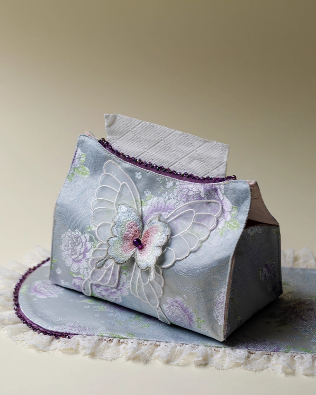 Luna Flutter Tissue Box