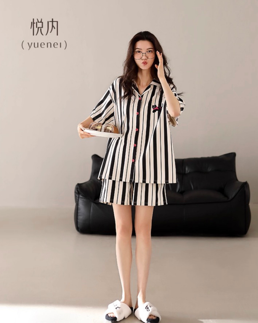 Wén Pajamas Set (Short-Sleeve & Shorts)