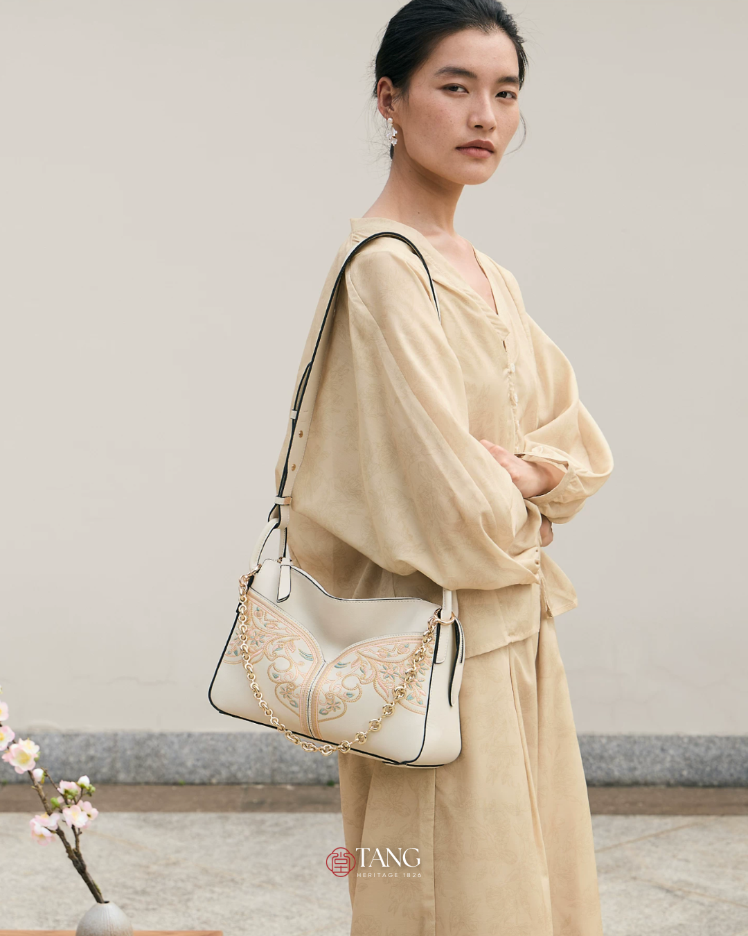 Tang Red 28 Embroidered Blooming Clouds Shoulder Bag