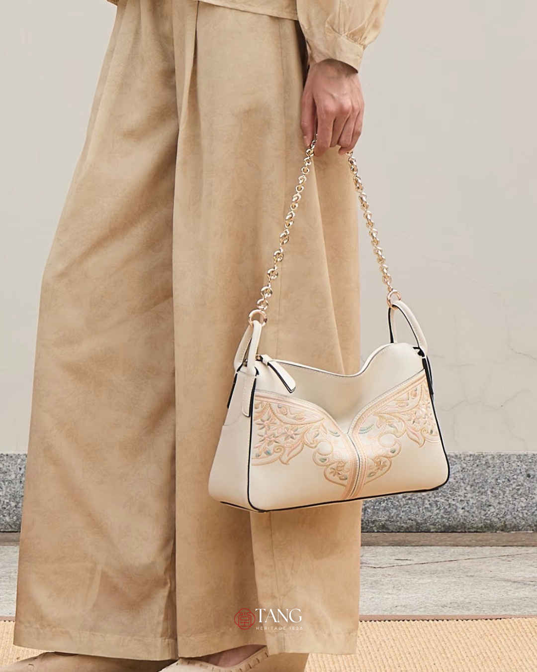 Tang Red 28 Embroidered Blooming Clouds Shoulder Bag