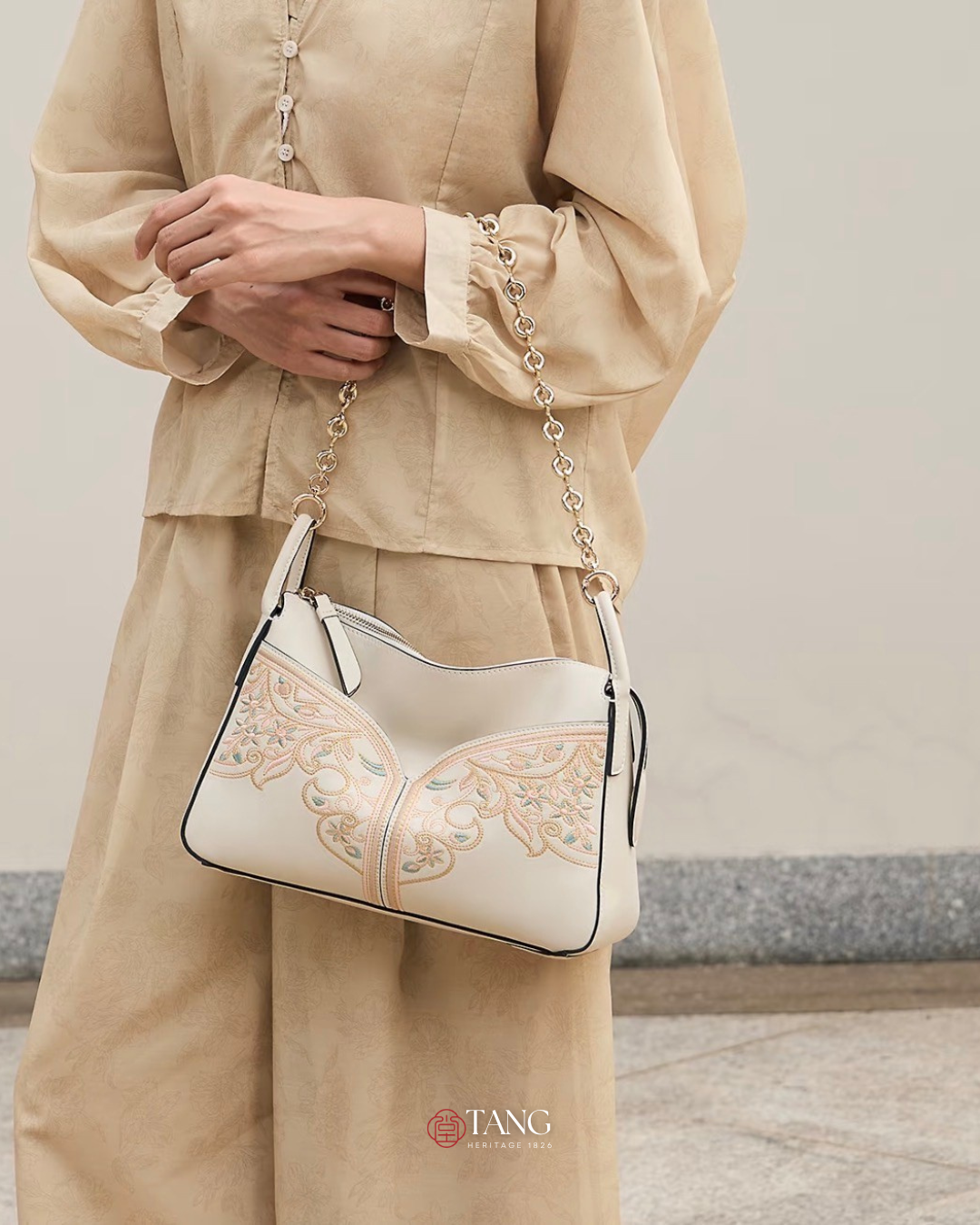 Tang Red 28 Embroidered Blooming Clouds Shoulder Bag