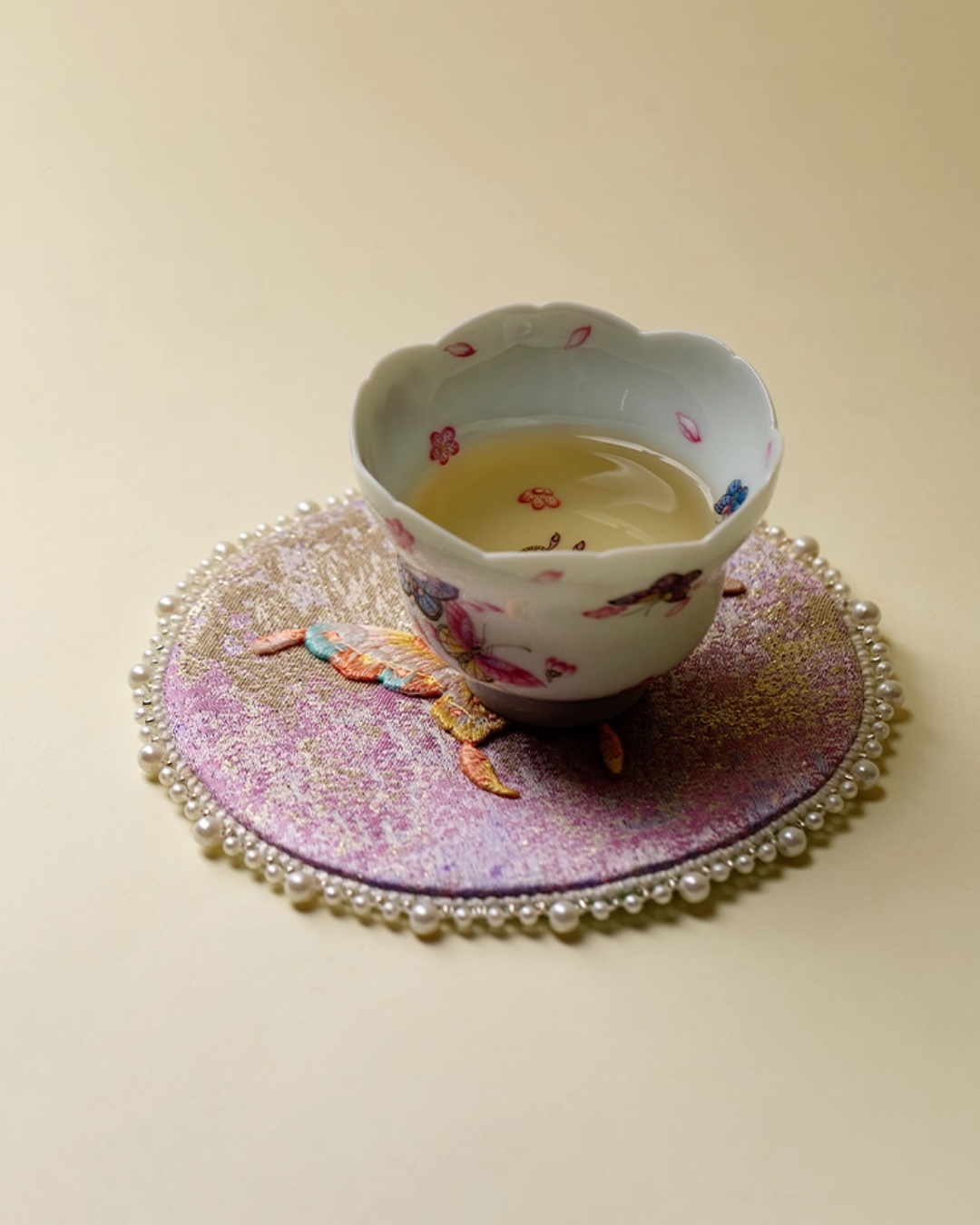 Dreamwing Pearl Brocade Coaster Set