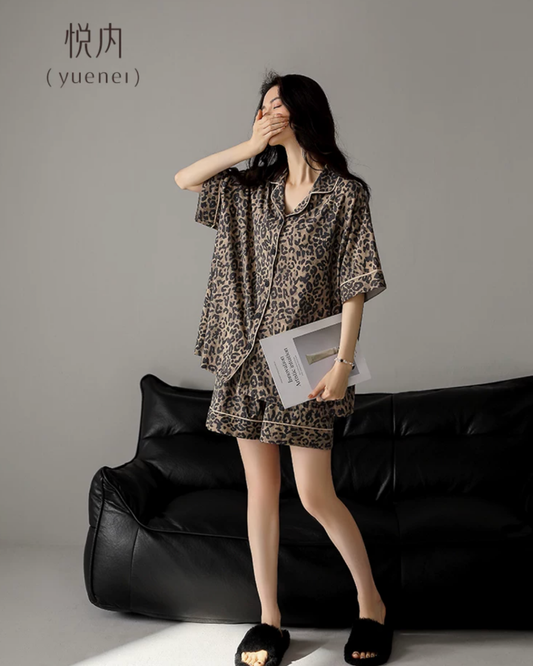 Yě Pajamas Set (Short Sleeve & Shorts)
