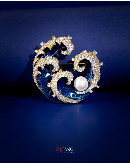Sovereign Wave Brooch