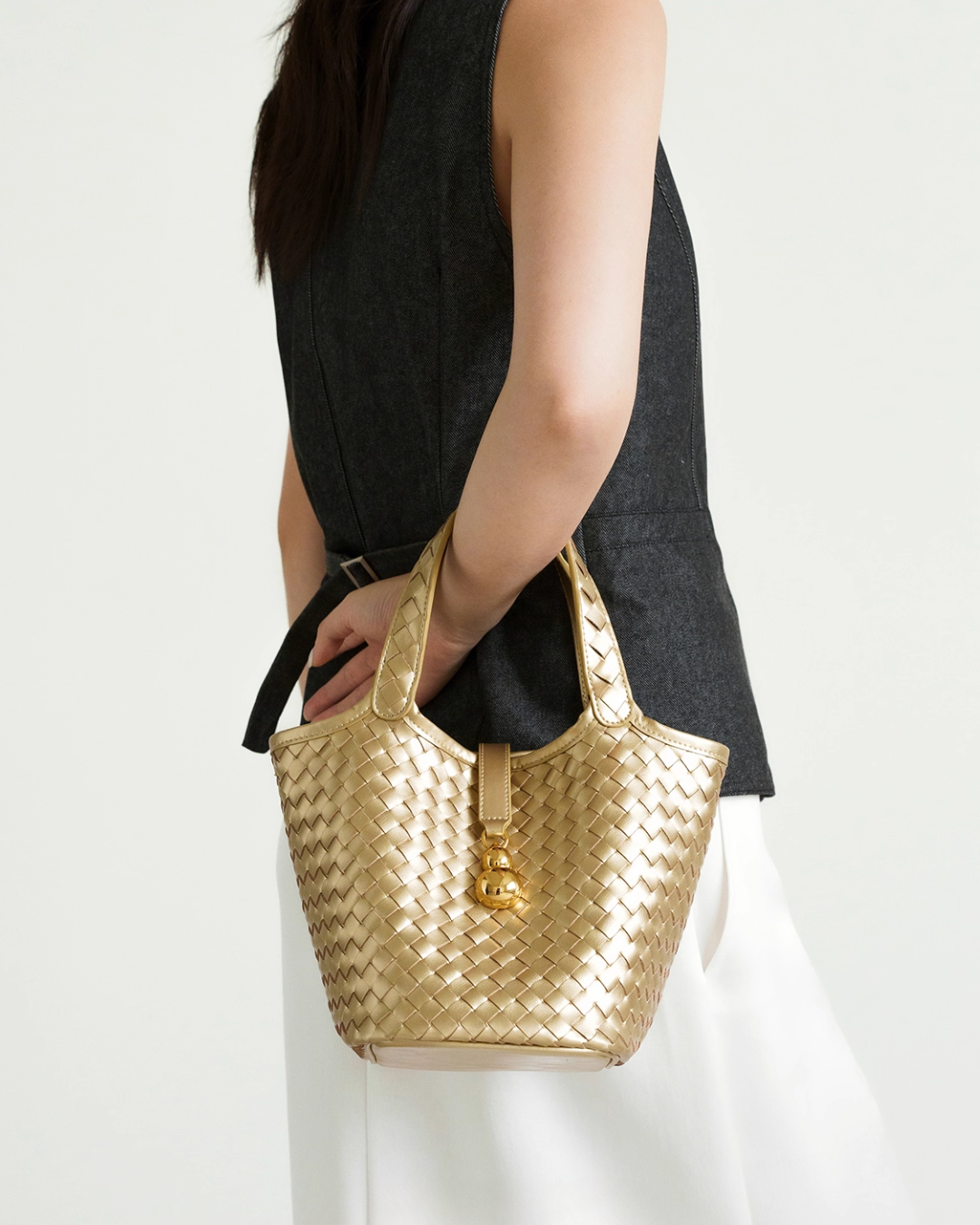 Tang Gold 25 Woven Bucket Bag