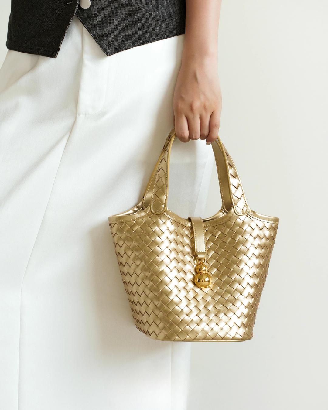 Tang Gold 25 Woven Bucket Bag