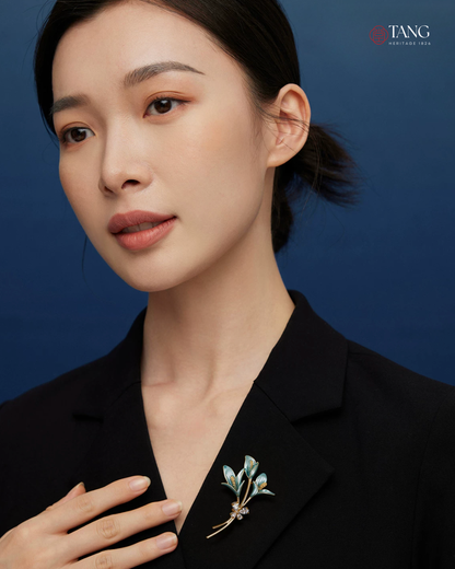 Wind Song Lily Brooch