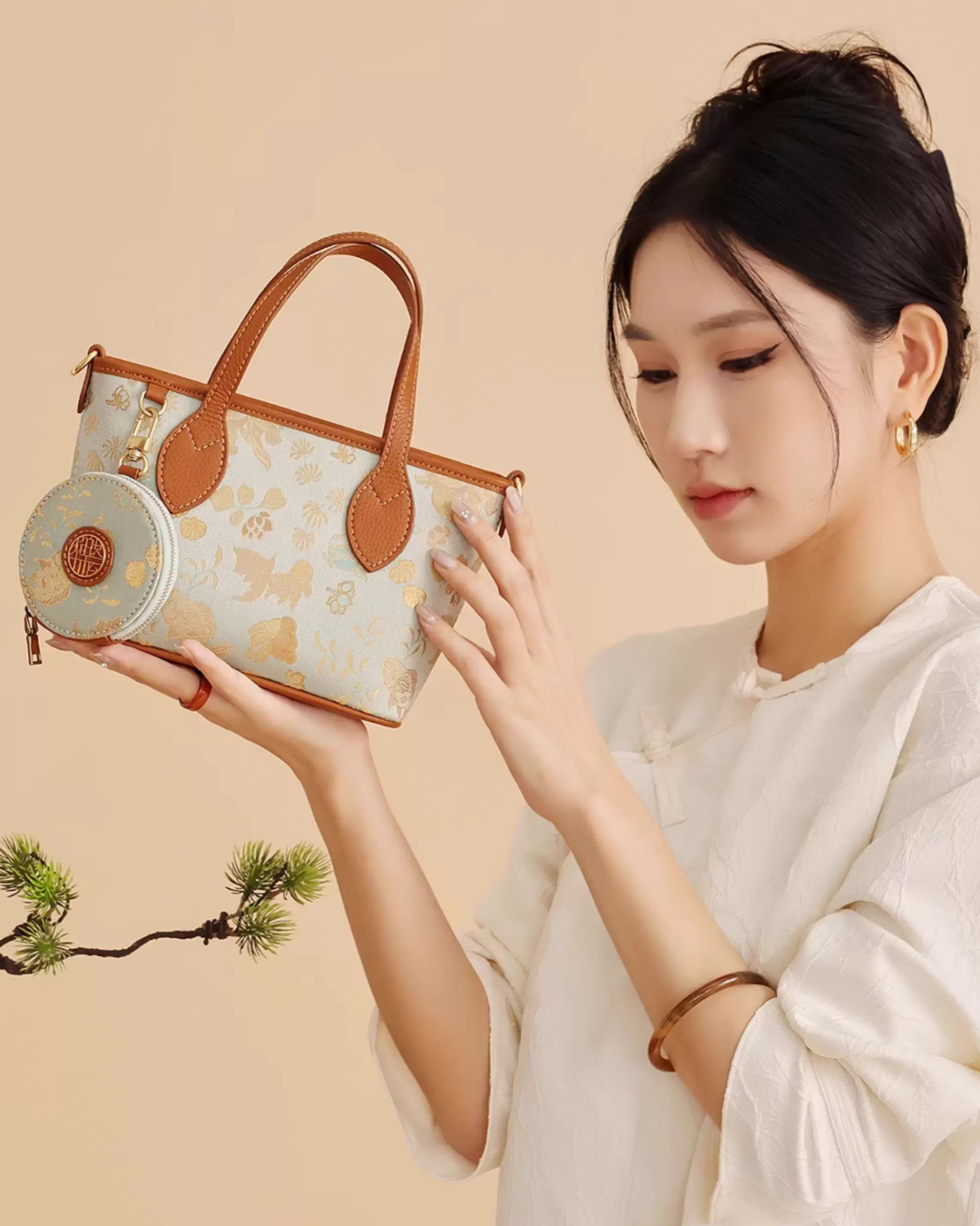 Tang Red 27 Gold Song Brocade Bucket Bag