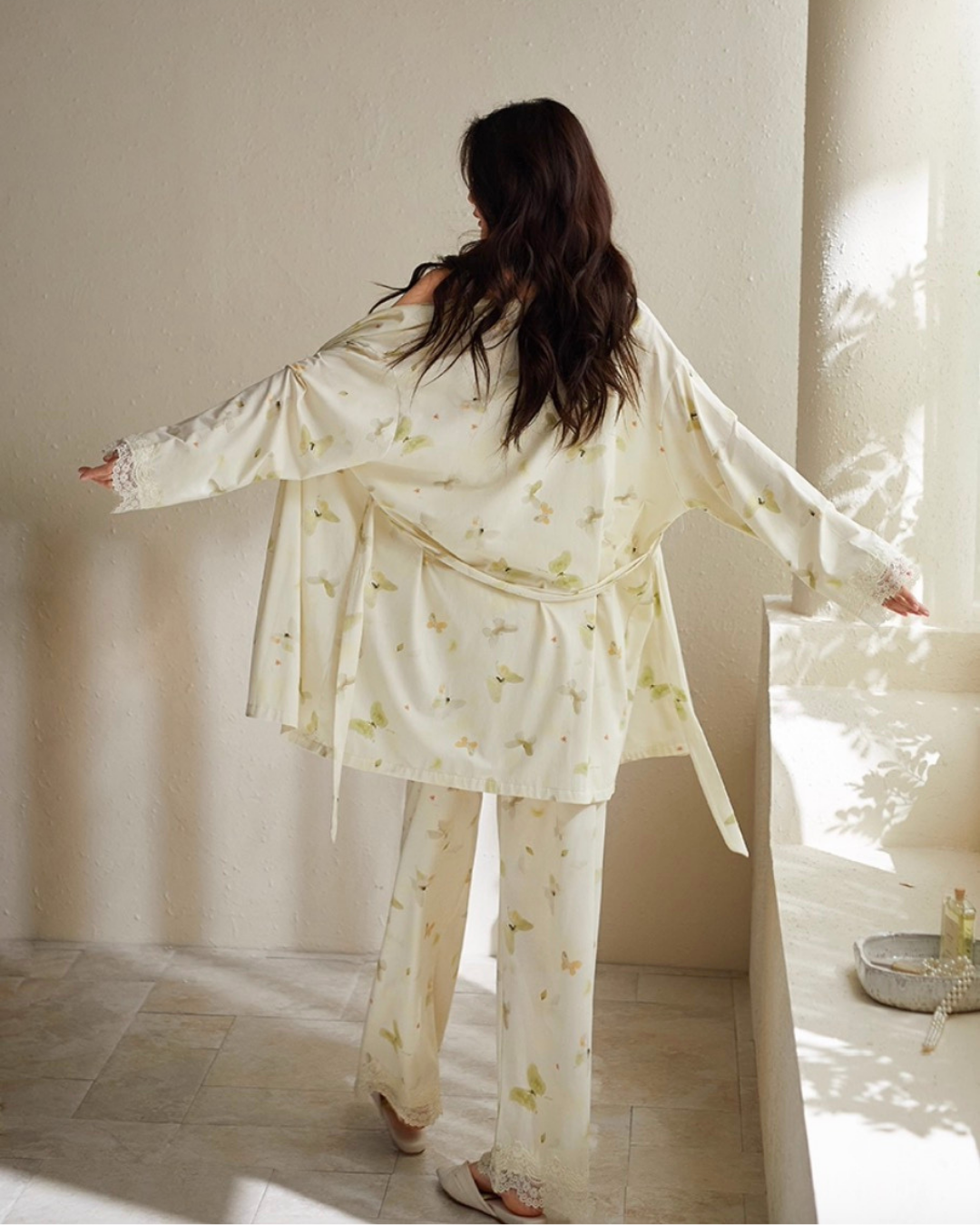 Chè Pajamas Set (Long-Sleeve & Pants)