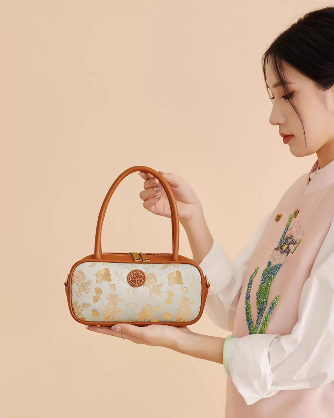 Tang Red 25 Gold Song Brocade Shoulder Bag