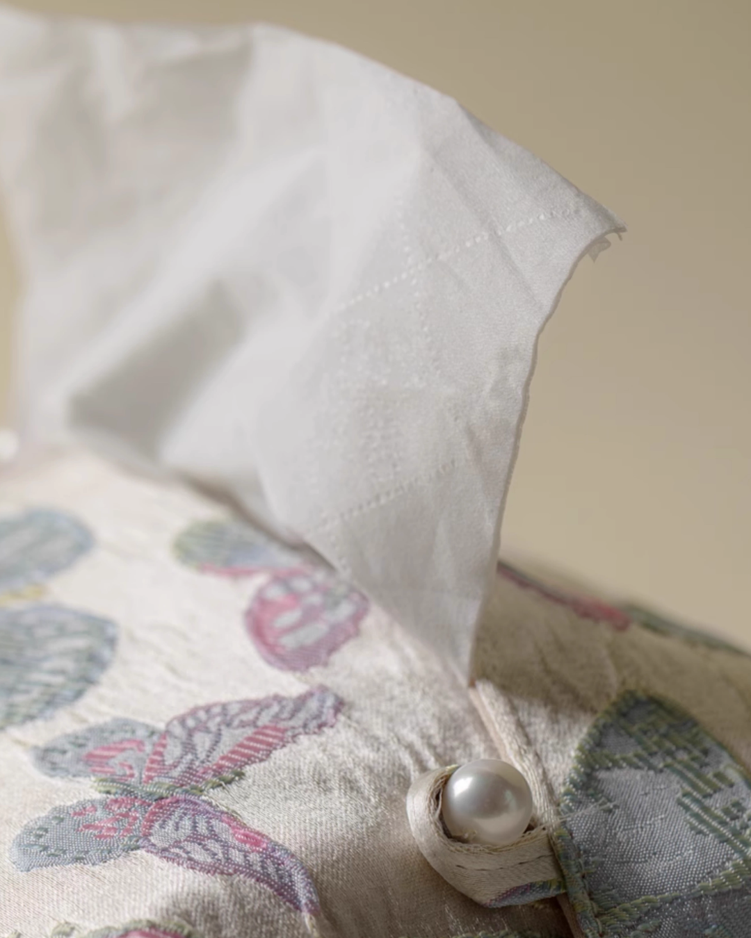Silken Traces Tissue Box