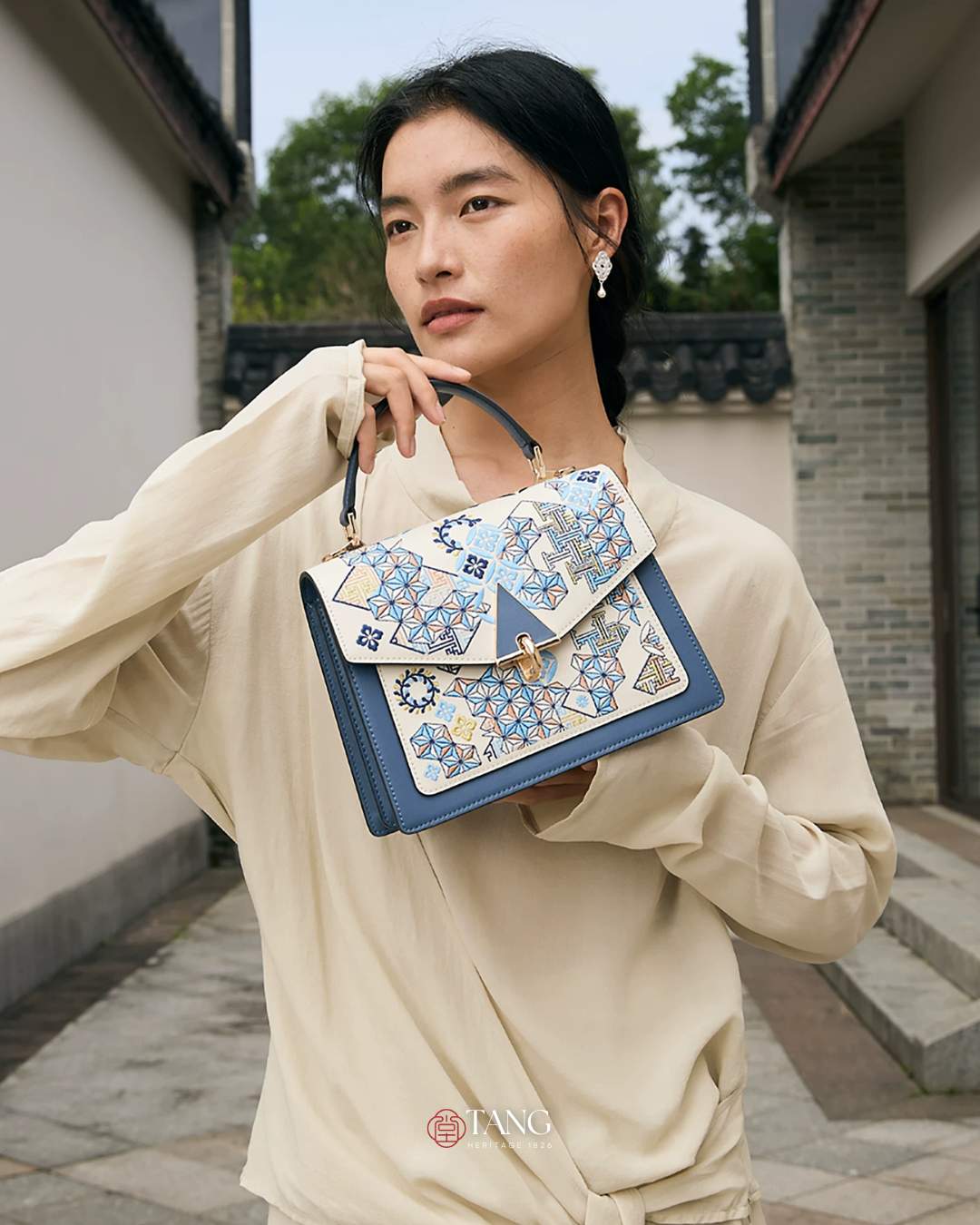 Tang Red 24 Embroidered Suozi Pattern Top-Handle Bag