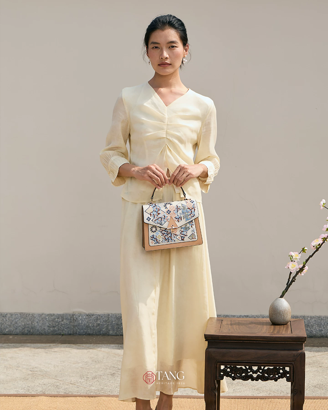 Tang Red 24 Embroidered Suozi Pattern Top-Handle Bag