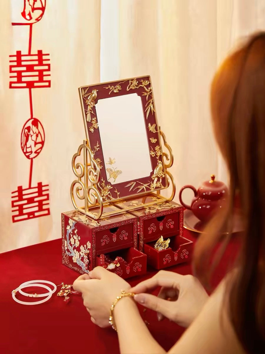 Magpie on Plum Blossom Mirror and Jewellery Box Gift Set