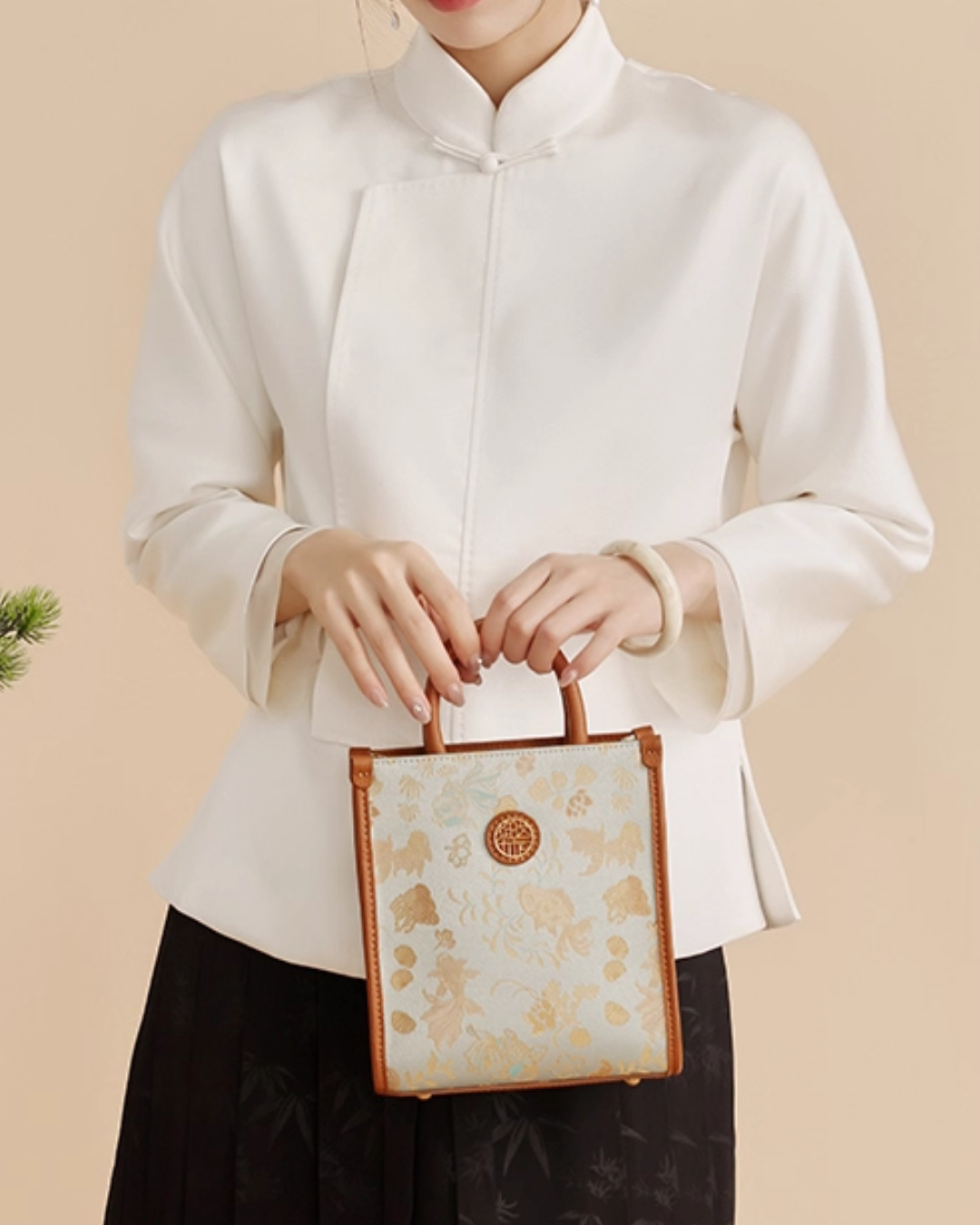 Tang Red 26 Gold Song Brocade Messenger Bag