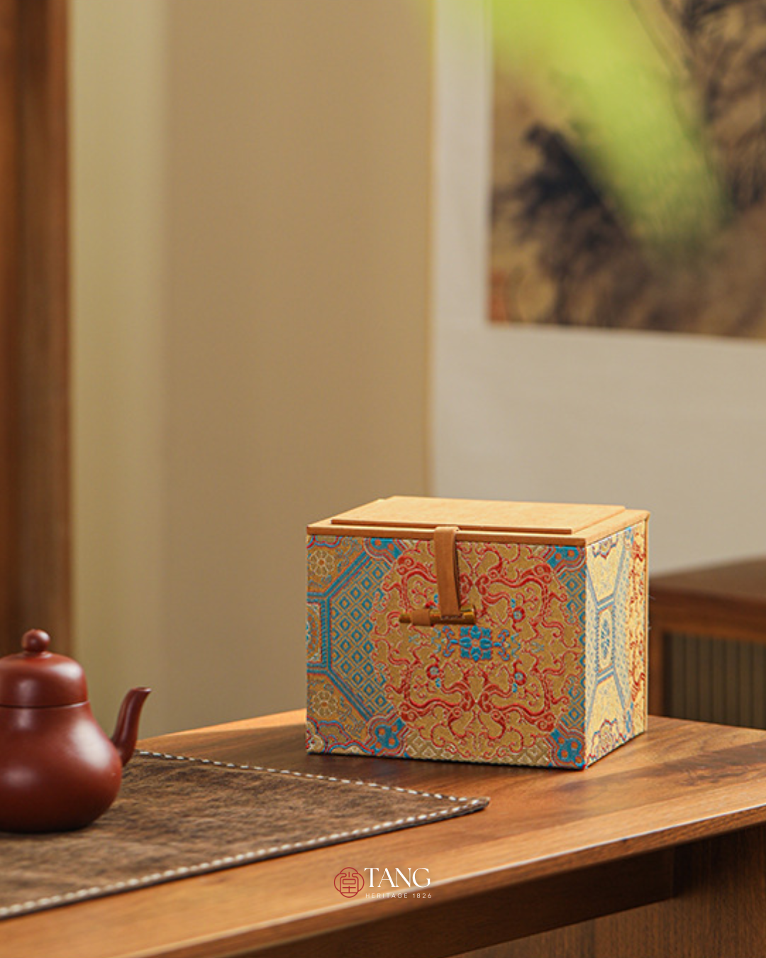 Imperial Brocade Ceramics Gift Box