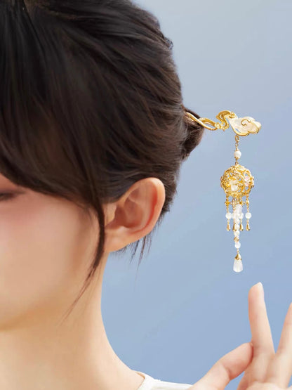 Moon Rabbit Among Clouds Hairpin
