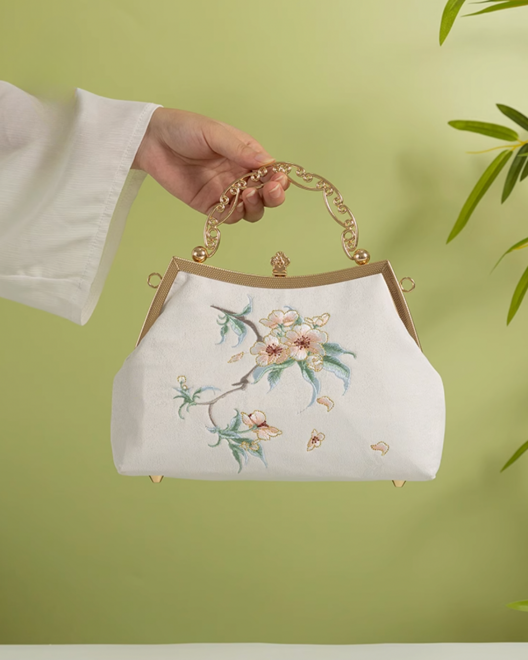 Tang Bloom Plum Blossom Clutch