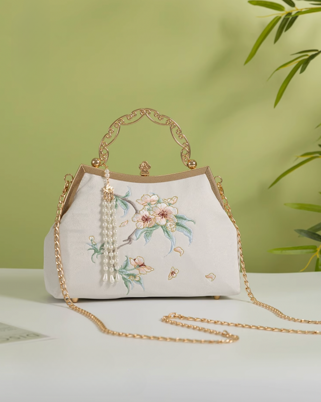 Tang Bloom Plum Blossom Clutch
