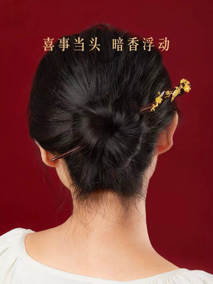 Magpie on Plum Sandalwood Hairpin