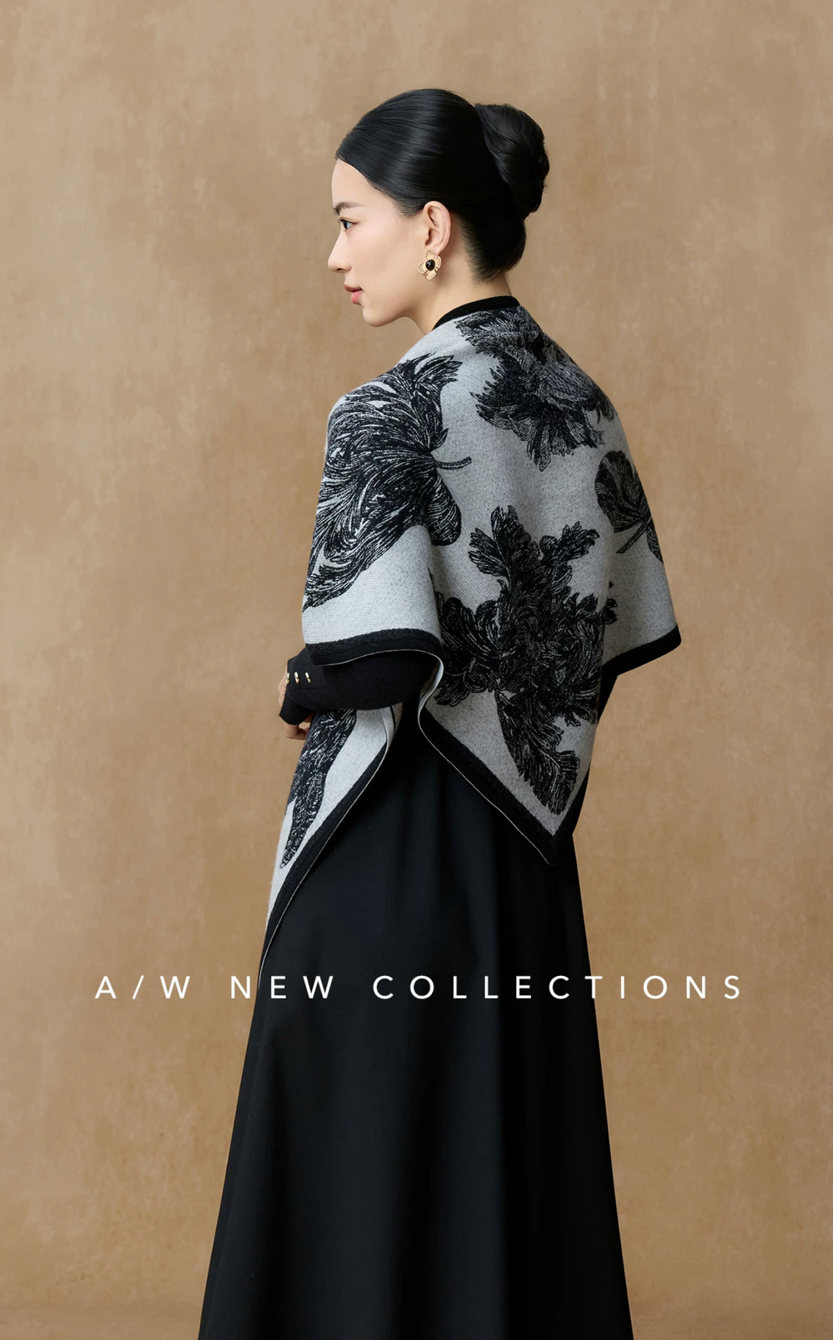 Botanical Shadows Wool Jacquard Triangle Scarf