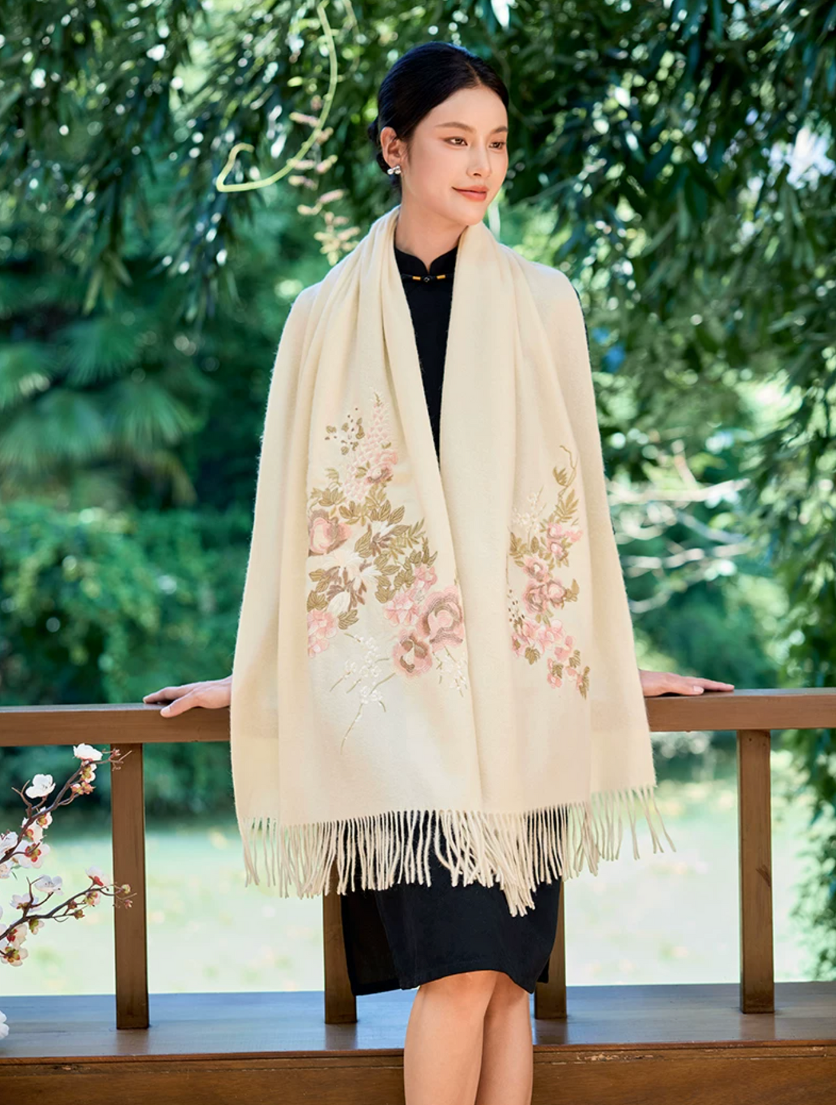 Brocade Splendour Embroidered Wool Scarf / Shawl
