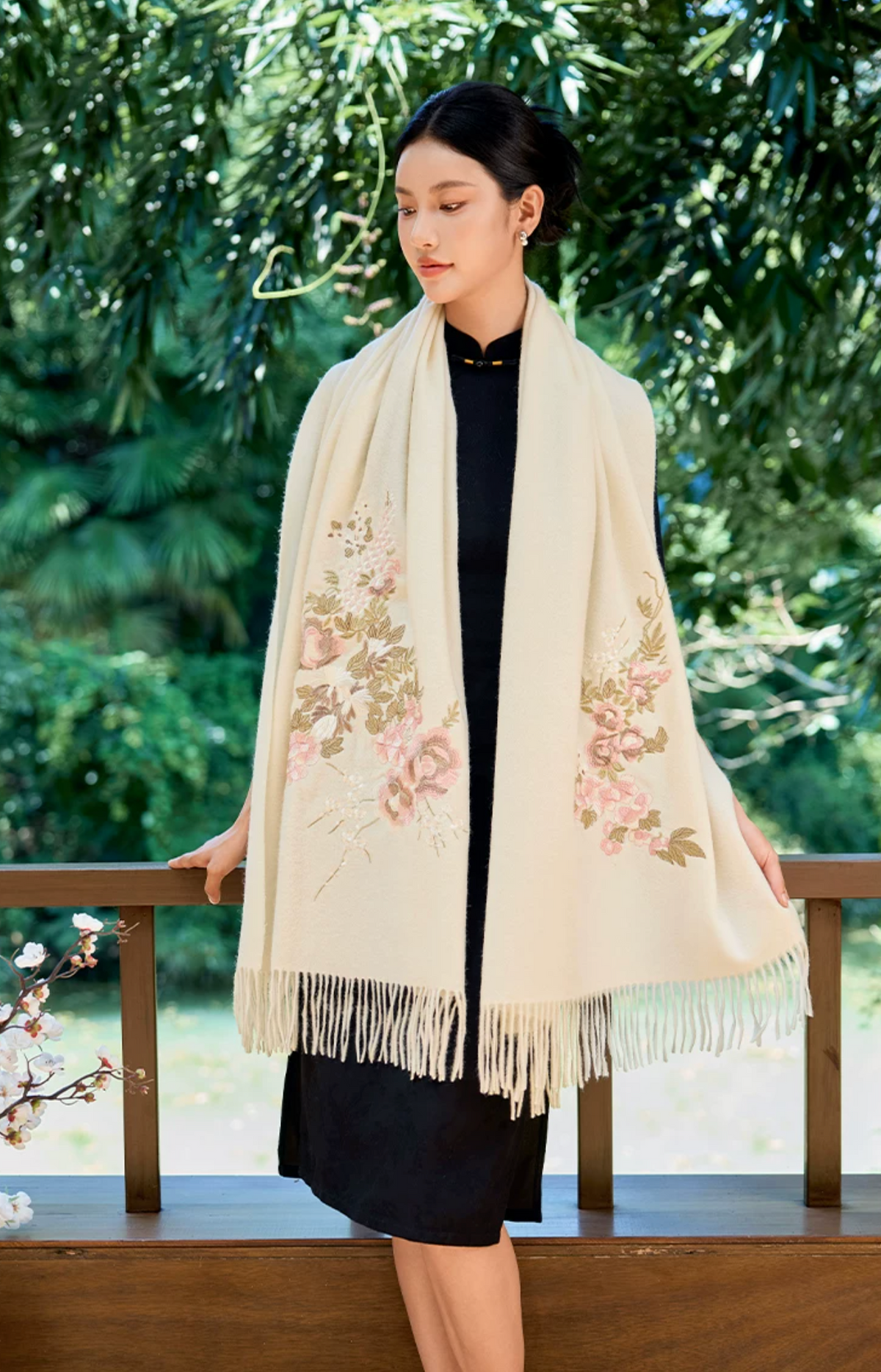 Brocade Splendour Embroidered Wool Scarf / Shawl