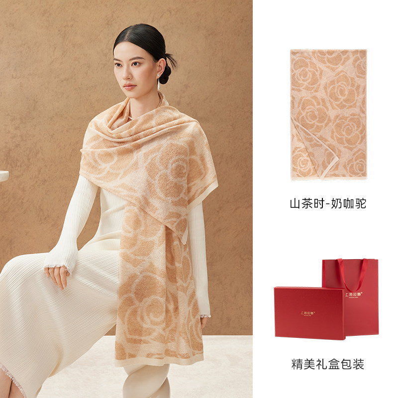 Camellia Season Jacquard Knit Wool Shawl / Scarf