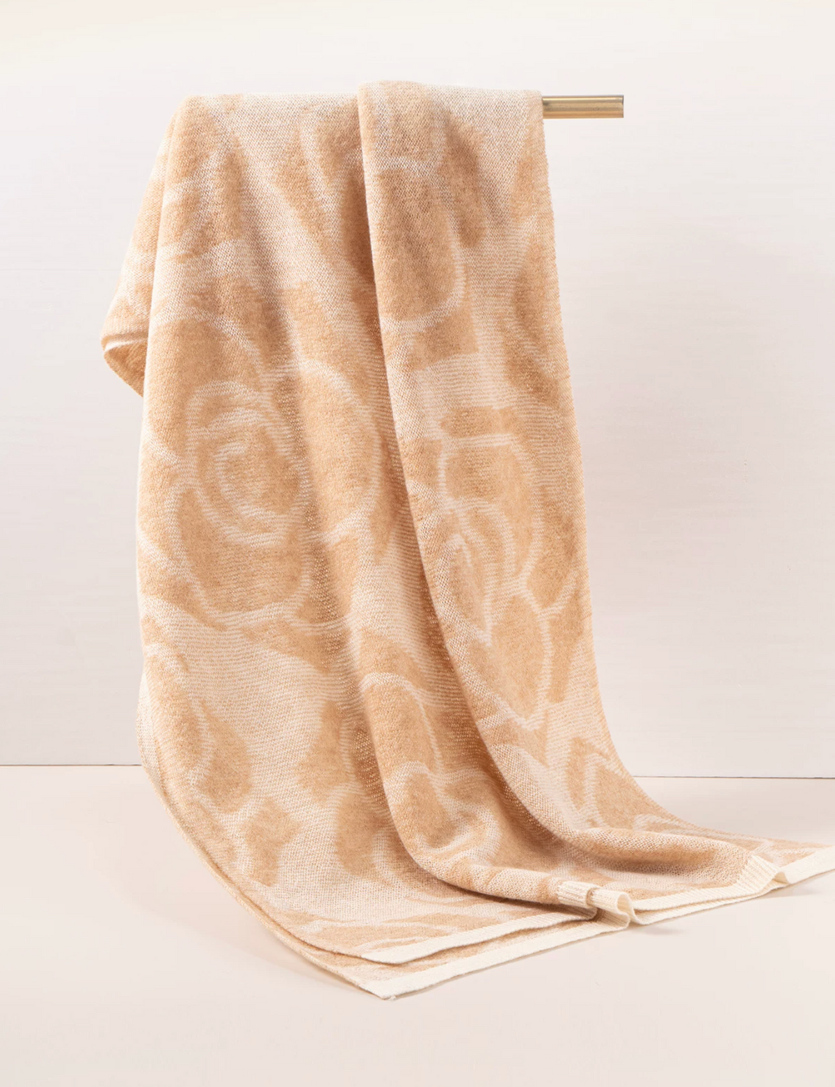 Camellia Season Jacquard Knit Wool Shawl / Scarf