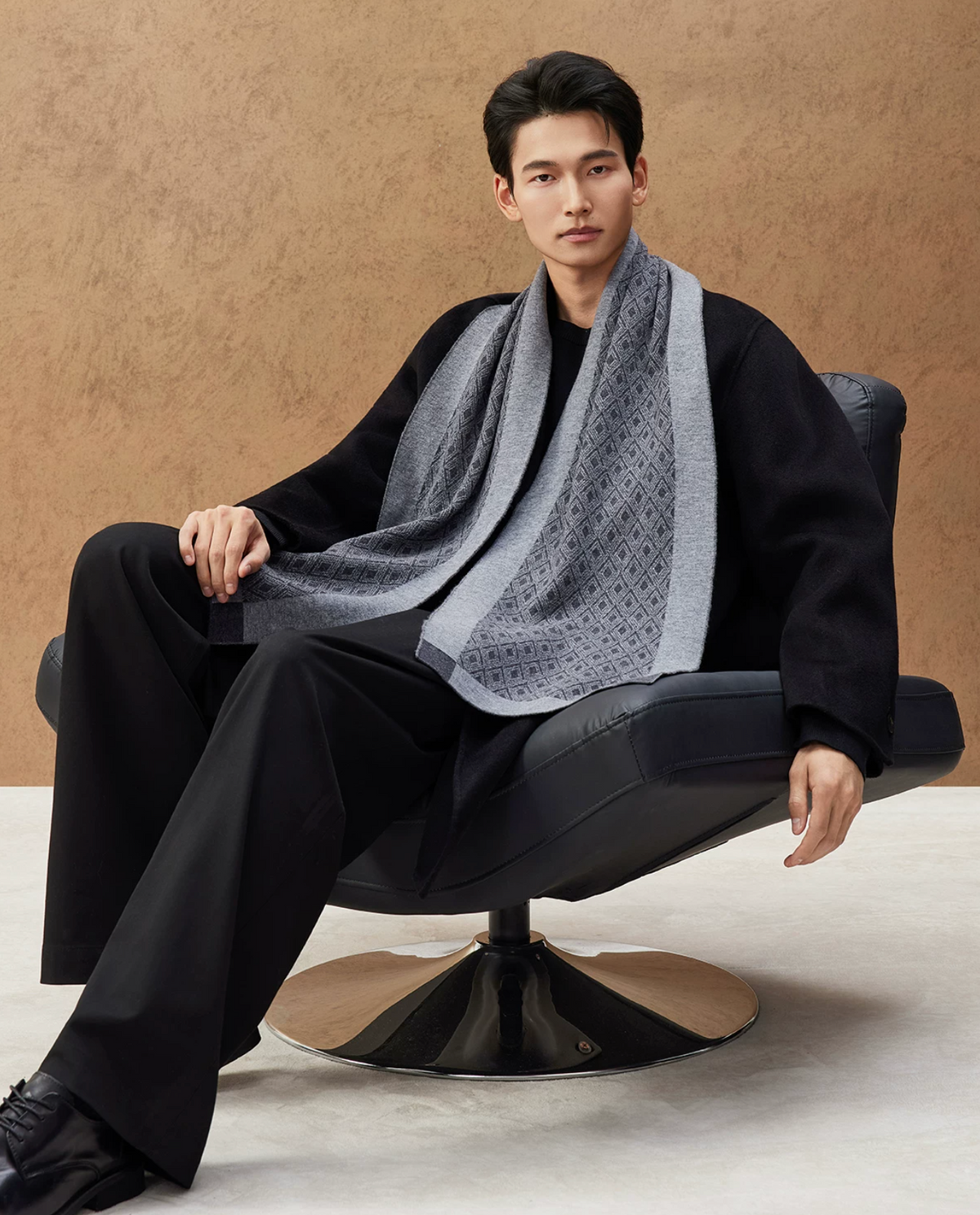 Diamond Shadow Men's Jacquard Knit Wool Scarf