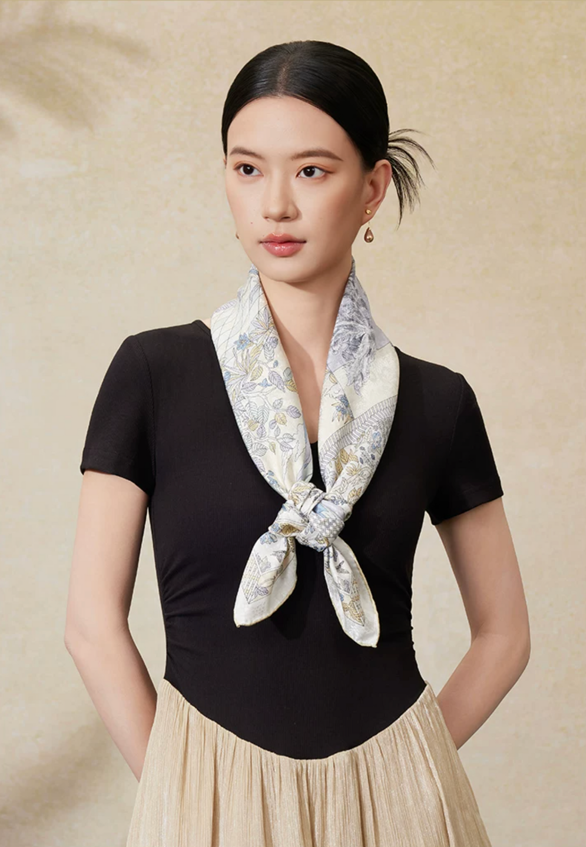 Dream Voyage Reversible Mulberry Silk Jacquard Scarf