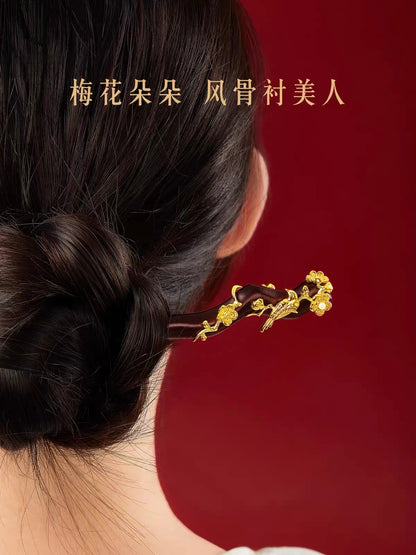 Magpie on Plum Sandalwood Hairpin