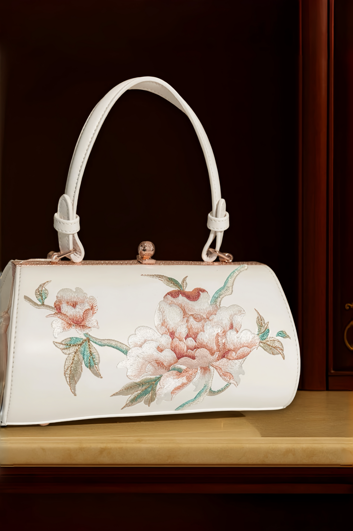 Tang Bloom Peony Clutch