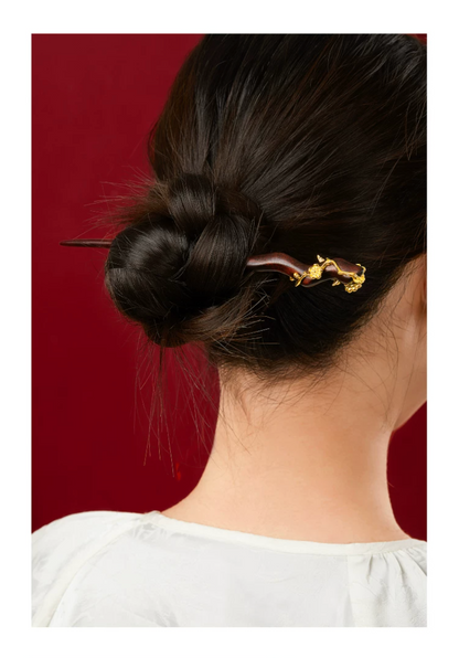 Magpie on Plum Sandalwood Hairpin