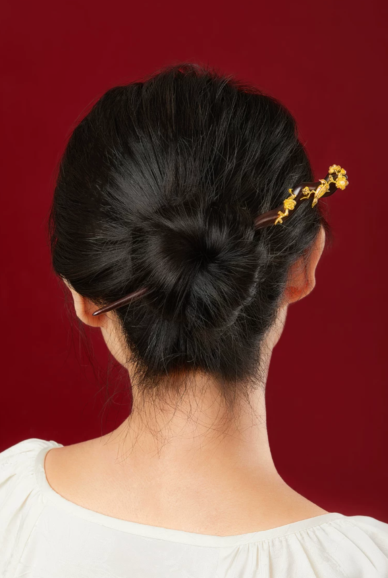 Magpie on Plum Sandalwood Hairpin