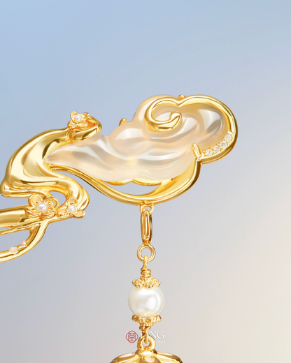 Moon Rabbit Among Clouds Hairpin