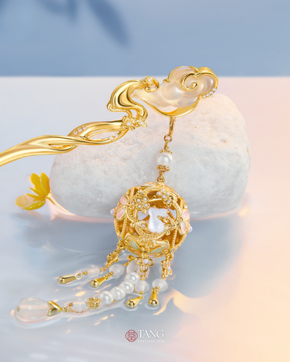 Moon Rabbit Among Clouds Hairpin