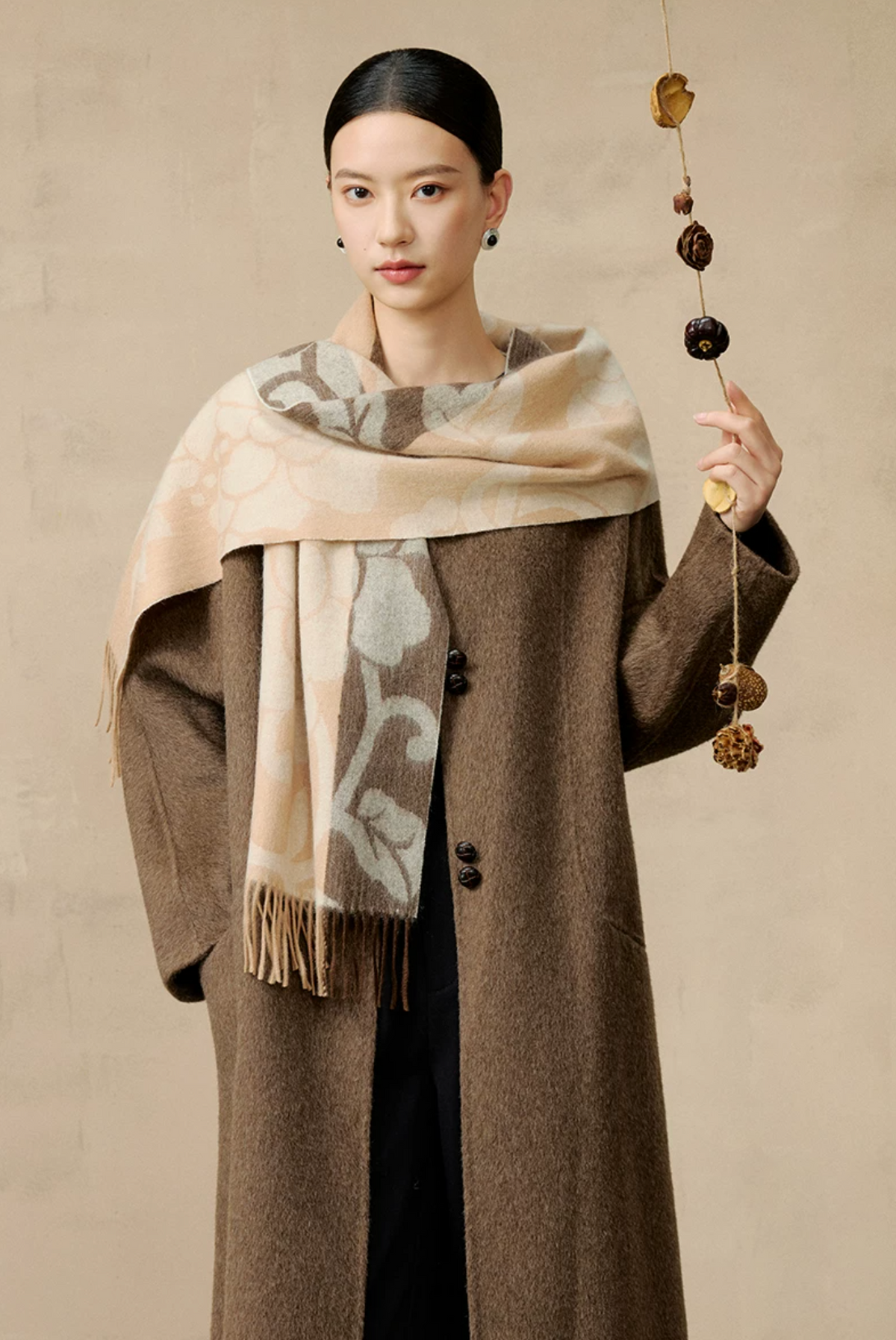 Peony Silhouette Reversible Wool Scarf