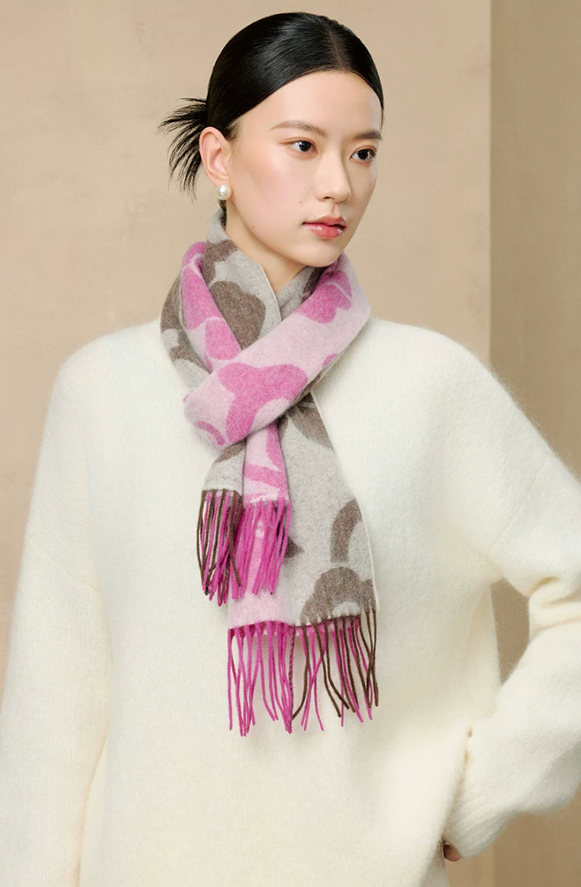 Peony Silhouette Reversible Wool Scarf