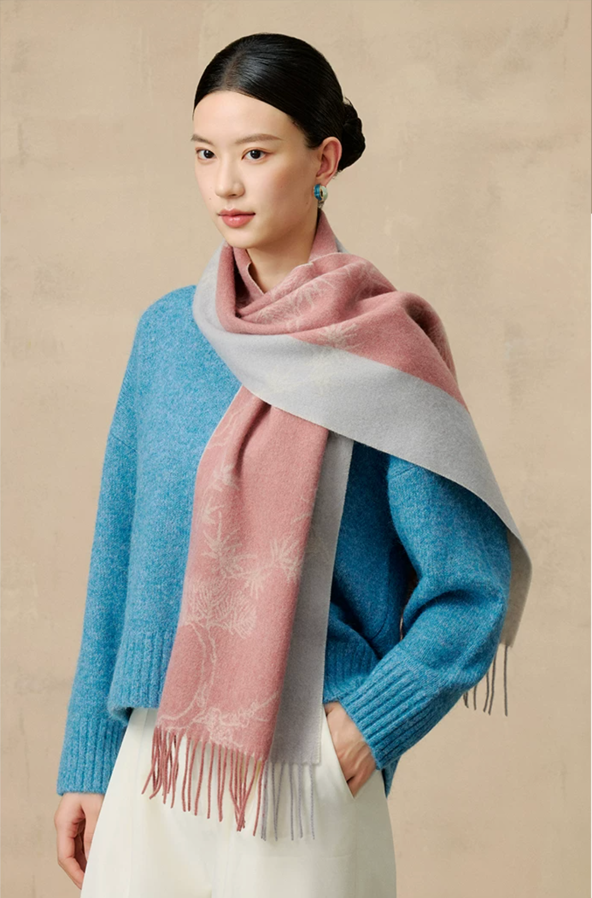 Peony Silhouette Reversible Wool Scarf
