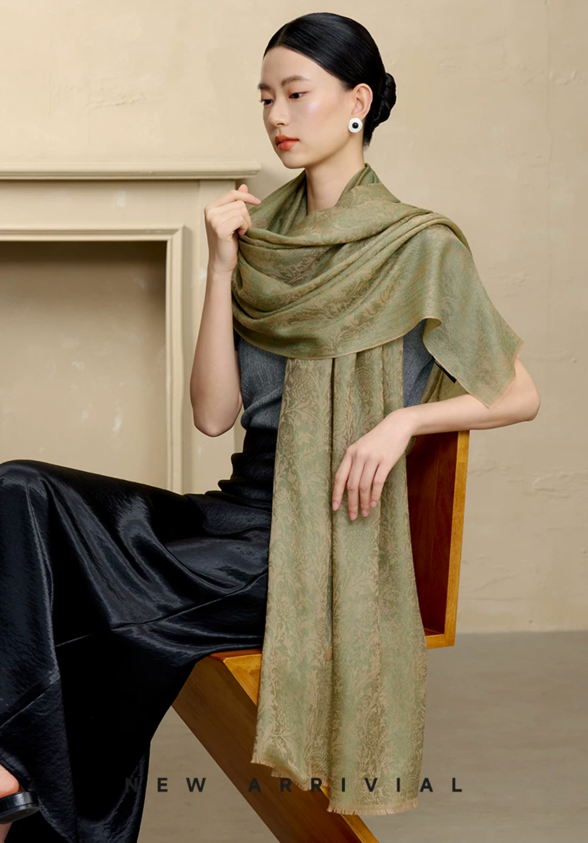 Phoenix Repose Jacquard Cashmere Wrap / Shawl