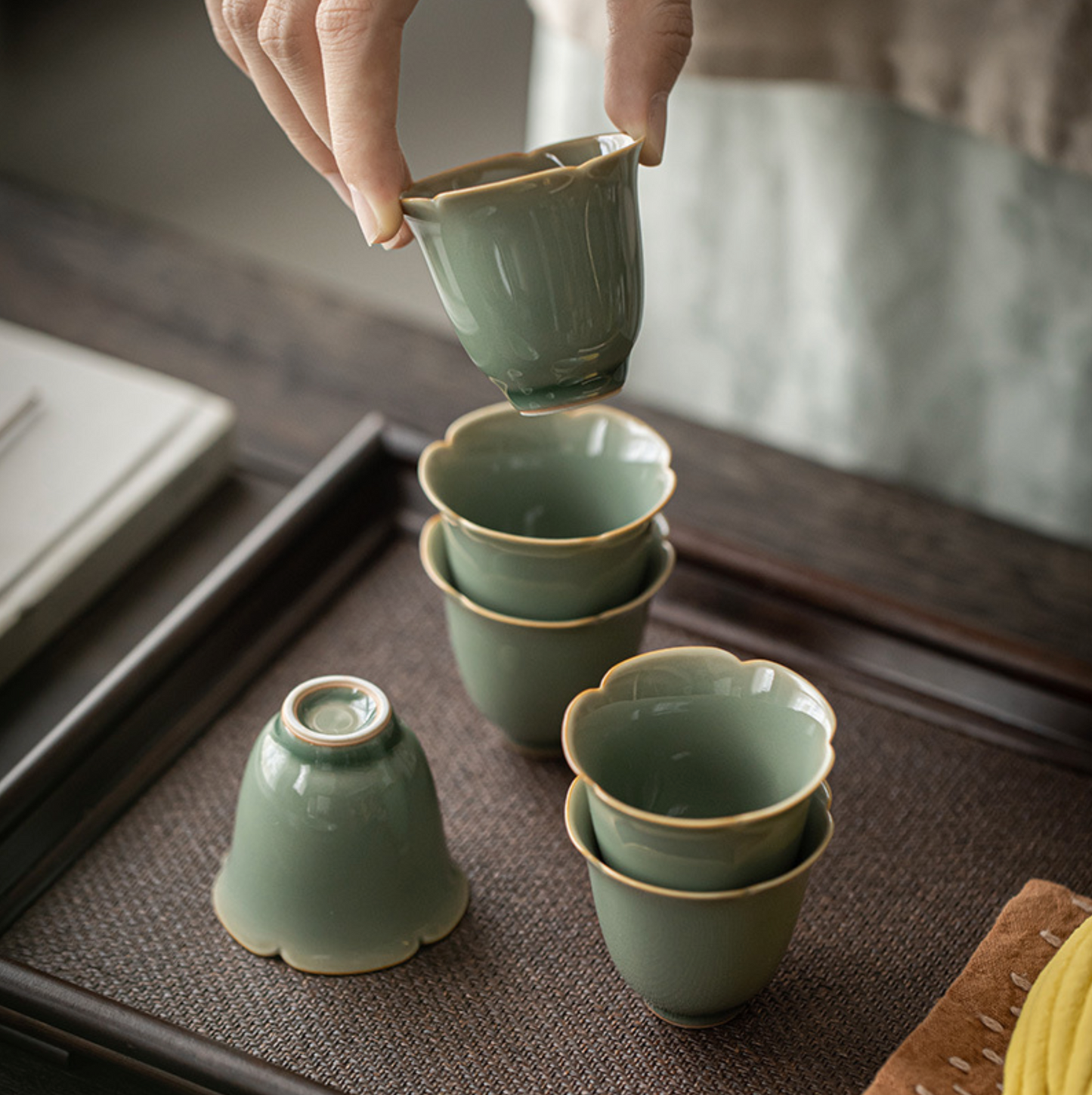 Yue Kiln Flower Mouth Short Tea Cup