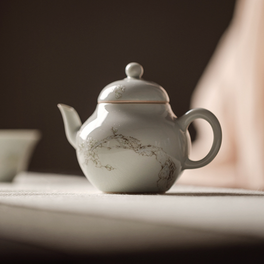 Gu Qing Dark Branches Tea Pot