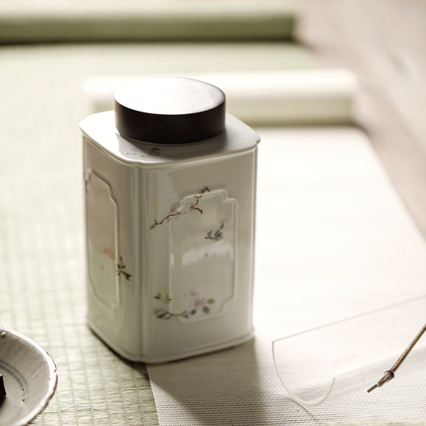 Gu Qing Small Floral Tea Canister