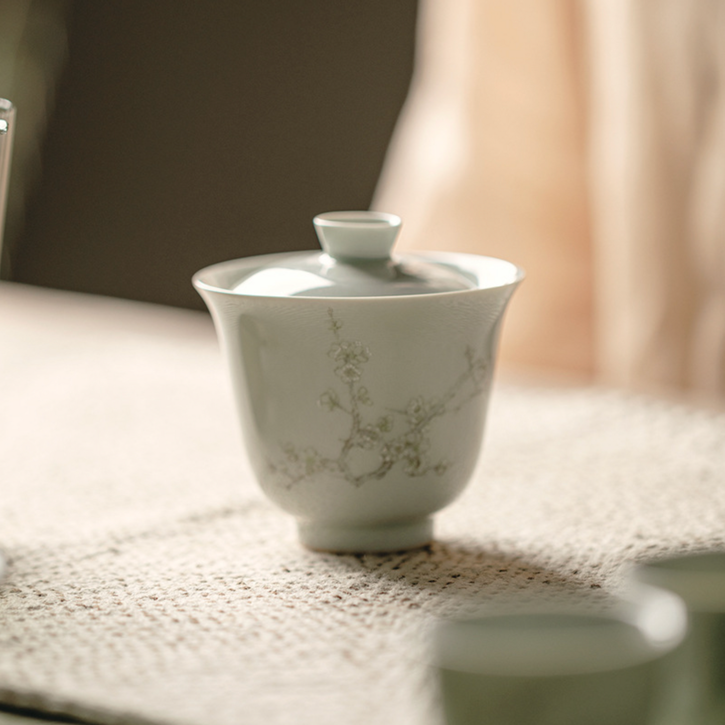 Gu Qing Plum Blossom Covered Tea Cup